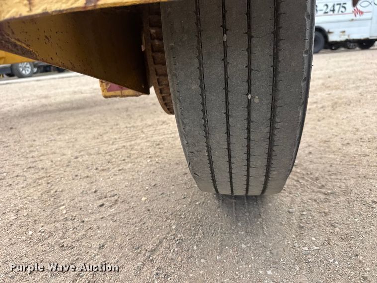 image for item ET1974 2000 Redi Haul RH4110RTE-102T reel trailer