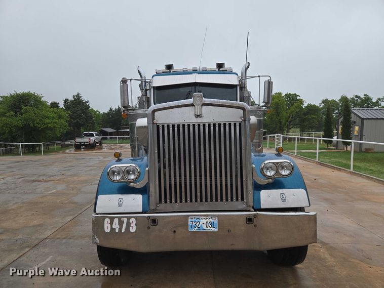 image for item ET5057 2025 Kenworth W9 Series dump truck