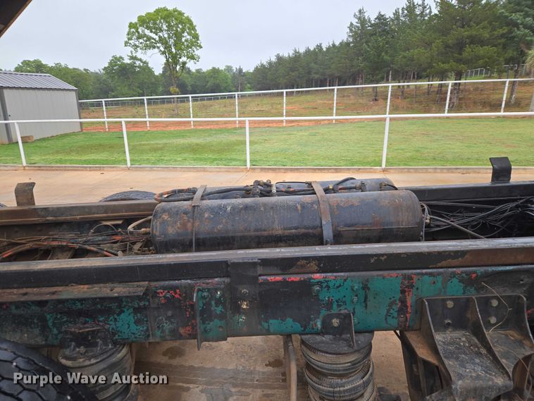 image for item ET5057 2025 Kenworth W9 Series dump truck