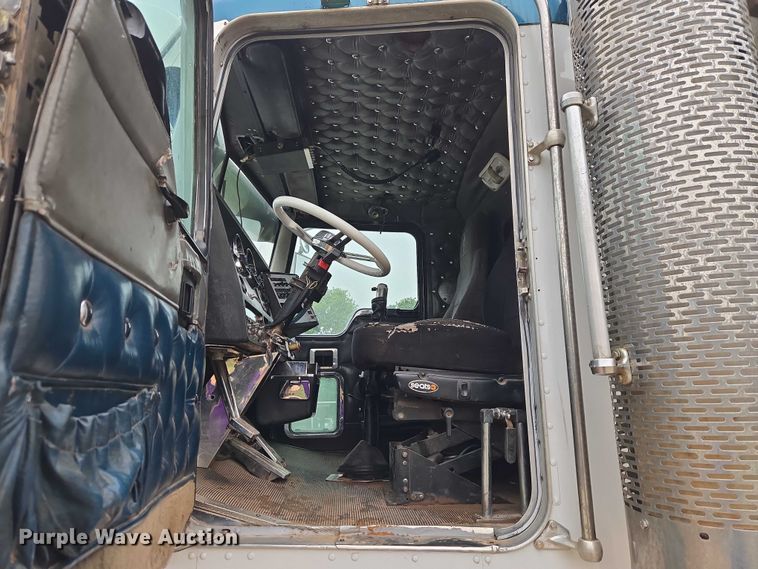 image for item ET5057 2025 Kenworth W9 Series dump truck