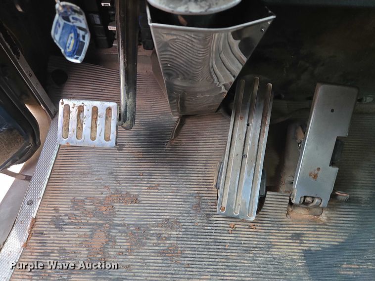 image for item ET5057 2025 Kenworth W9 Series dump truck