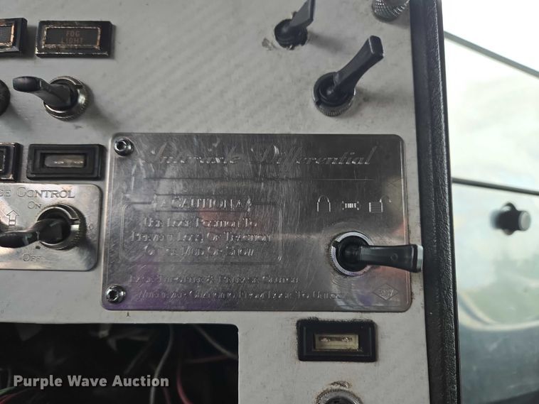 image for item ET5057 2025 Kenworth W9 Series dump truck