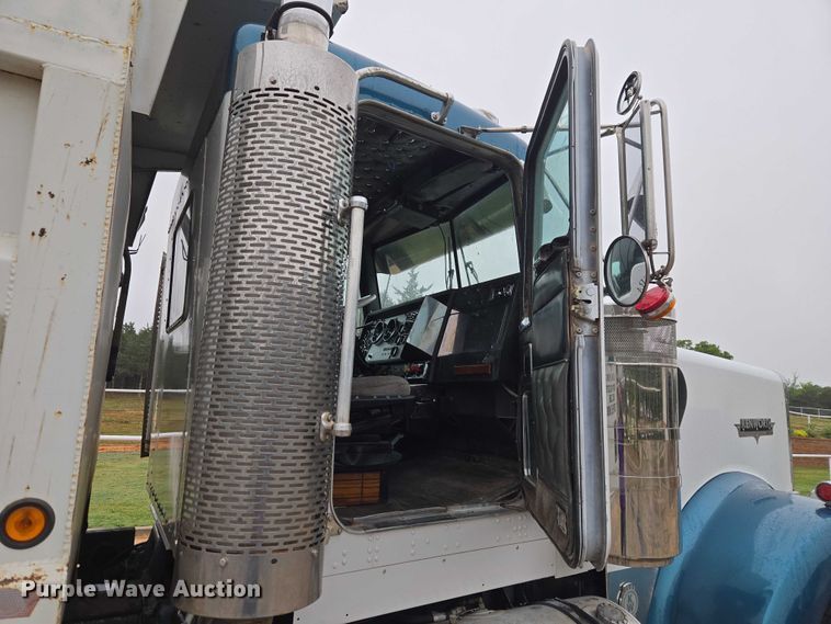 image for item ET5057 2025 Kenworth W9 Series dump truck