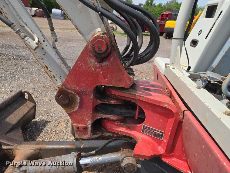 image for item ET5063 2008 Takeuchi TB235 mini excavator
