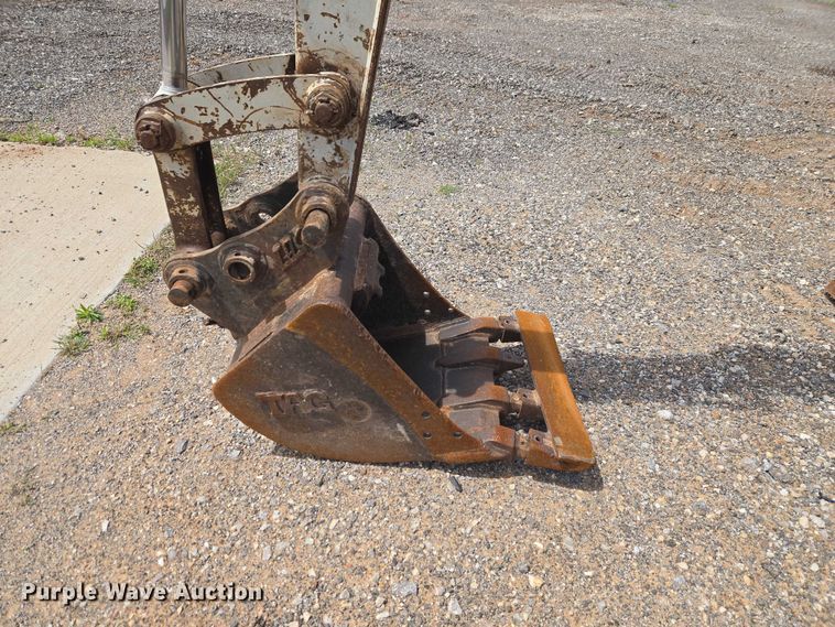 image for item ET5063 2008 Takeuchi TB235 mini excavator