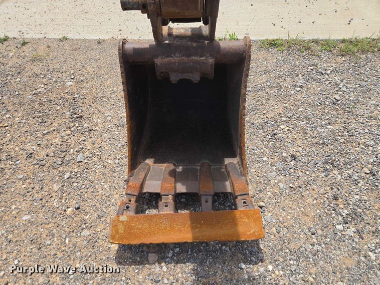 image for item ET5063 2008 Takeuchi TB235 mini excavator