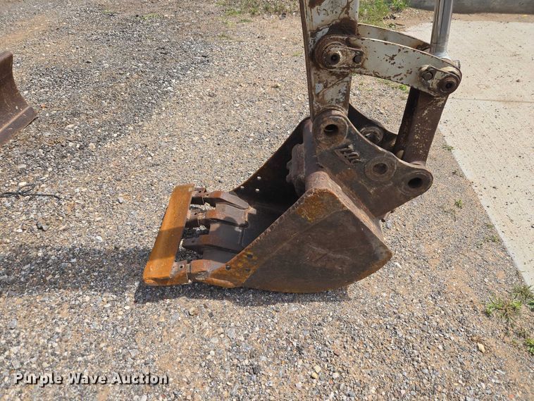 image for item ET5063 2008 Takeuchi TB235 mini excavator