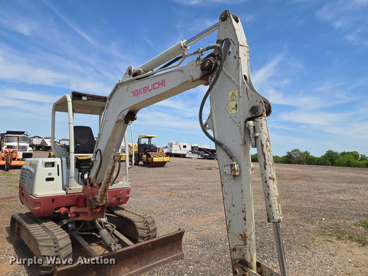image for item ET5063 2008 Takeuchi TB235 mini excavator