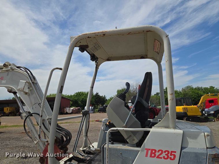image for item ET5063 2008 Takeuchi TB235 mini excavator