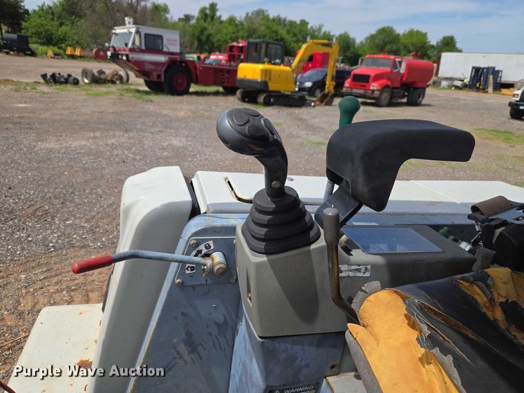 image for item ET5063 2008 Takeuchi TB235 mini excavator