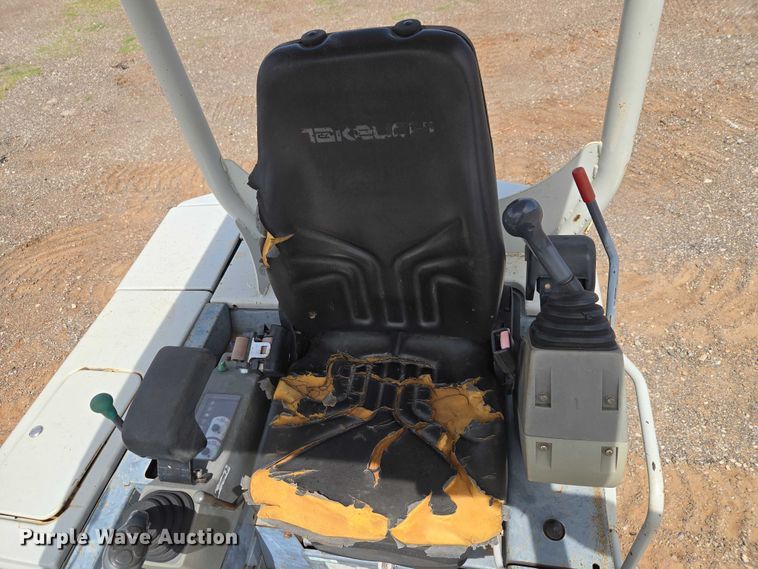 image for item ET5063 2008 Takeuchi TB235 mini excavator