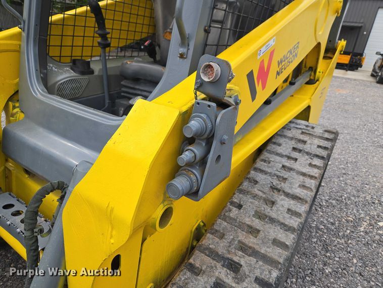 image for item ET5074 2023 Wacker Neuson ST31 tracked skid steer loader