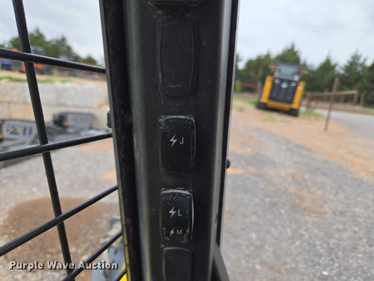 image for item ET5074 2023 Wacker Neuson ST31 tracked skid steer loader