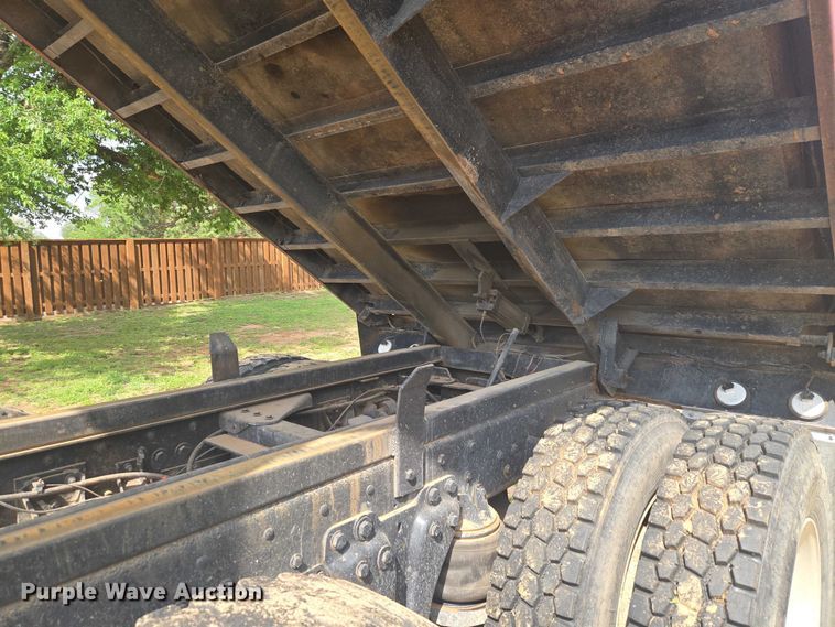image for item ET5100 1994 Kenworth T600 dump truck