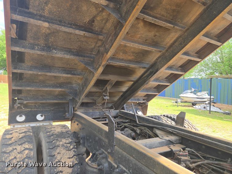 image for item ET5100 1994 Kenworth T600 dump truck