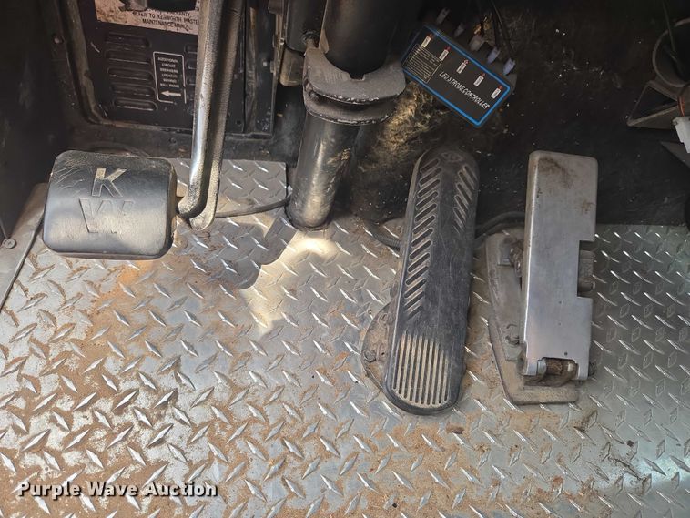 image for item ET5100 1994 Kenworth T600 dump truck