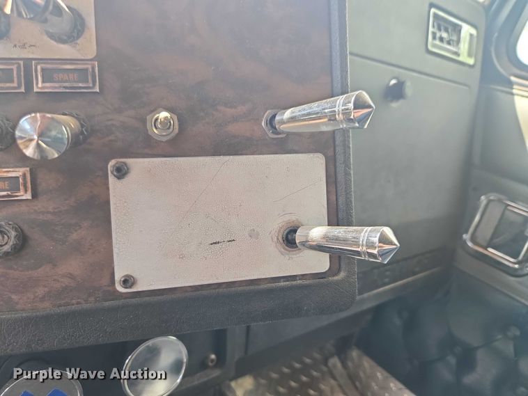 image for item ET5100 1994 Kenworth T600 dump truck