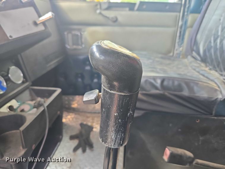 image for item ET5100 1994 Kenworth T600 dump truck