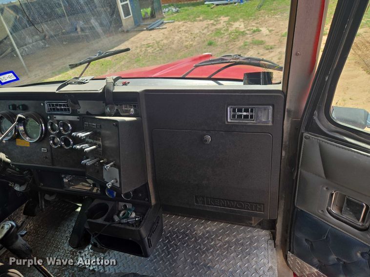 image for item ET5100 1994 Kenworth T600 dump truck