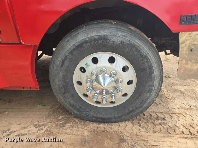 image for item ET5100 1994 Kenworth T600 dump truck