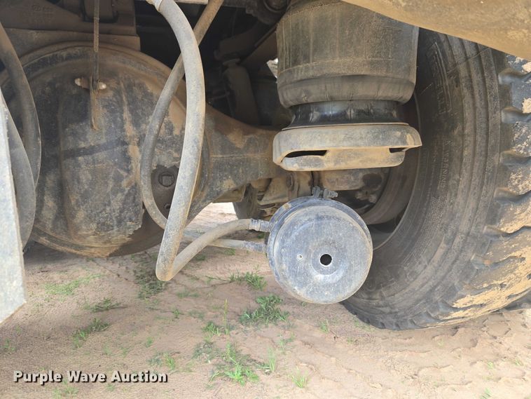 image for item ET5100 1994 Kenworth T600 dump truck
