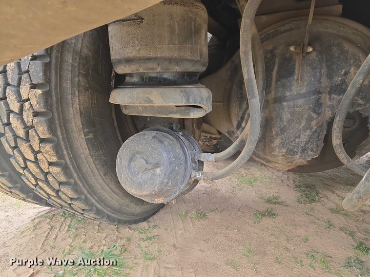 image for item ET5100 1994 Kenworth T600 dump truck