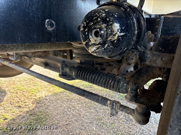 image for item EU0476 2012 Kenworth T800 dump truck