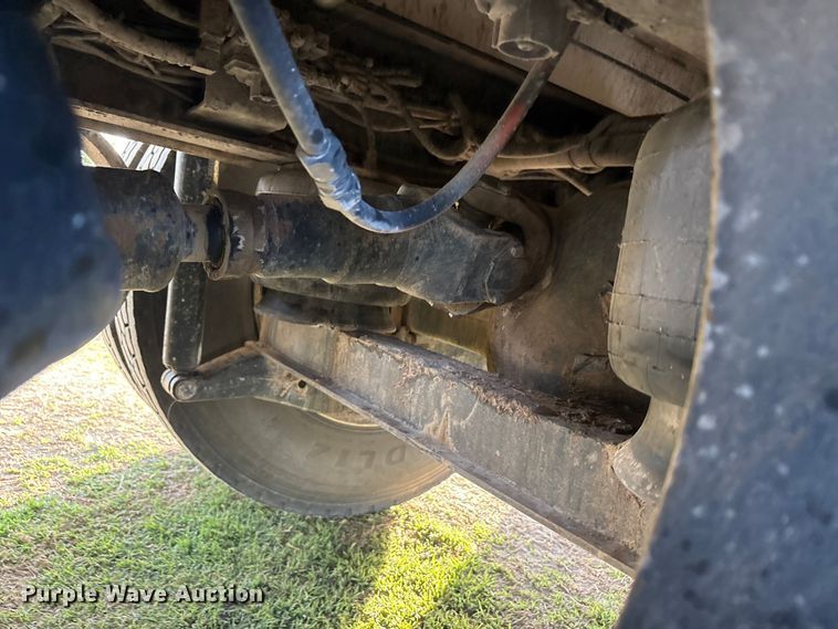 image for item EU0476 2012 Kenworth T800 dump truck