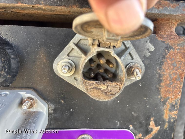 image for item EU0476 2012 Kenworth T800 dump truck