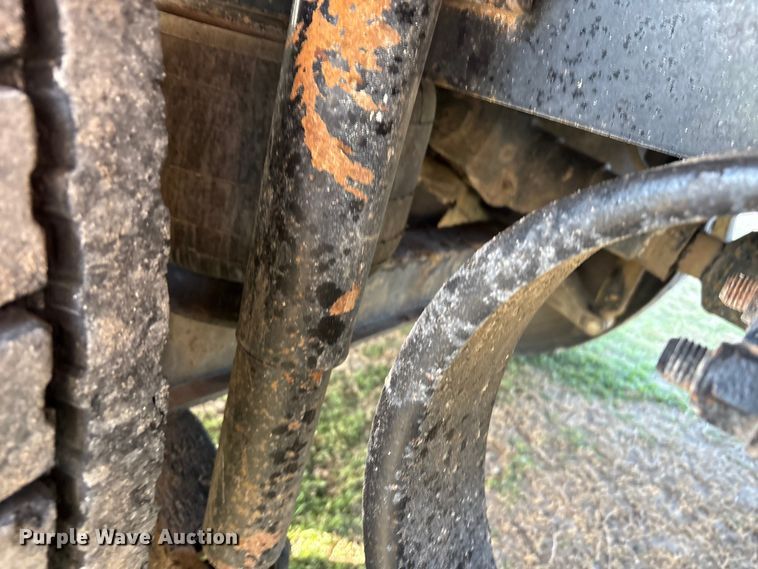 image for item EU0476 2012 Kenworth T800 dump truck