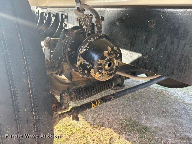 image for item EU0476 2012 Kenworth T800 dump truck