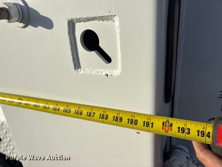 image for item EU0476 2012 Kenworth T800 dump truck