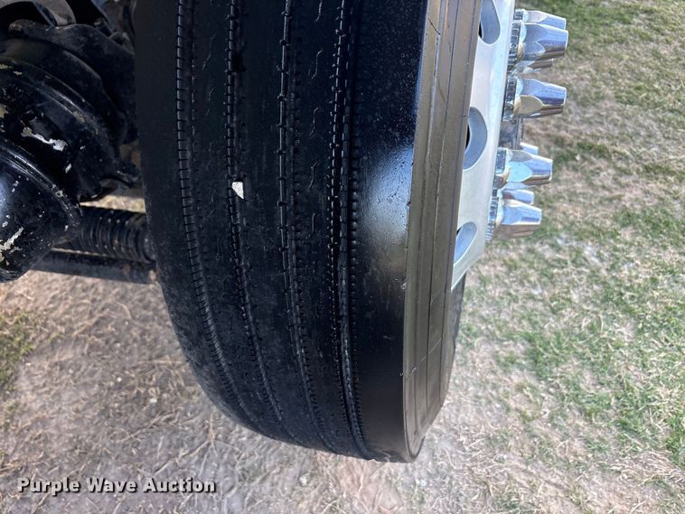 image for item EU0476 2012 Kenworth T800 dump truck