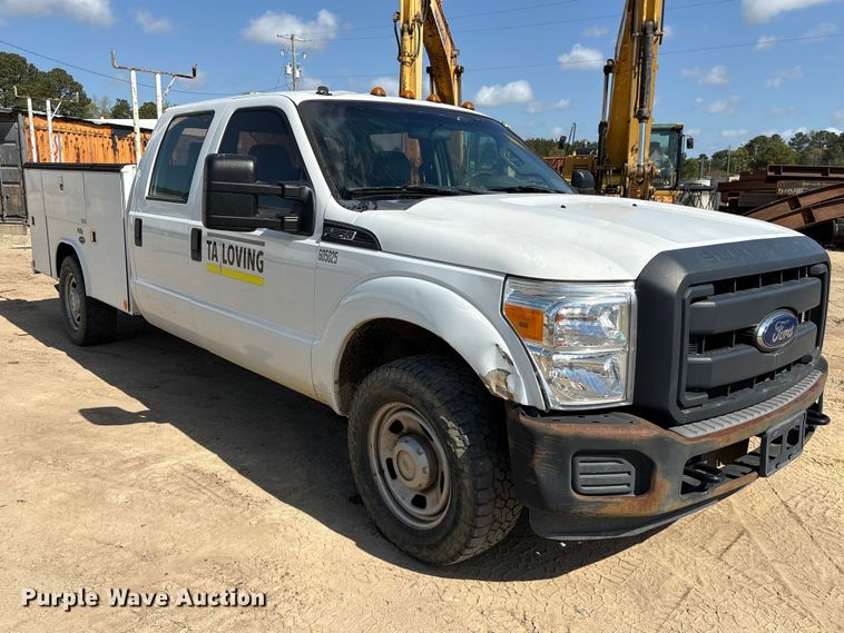 image for item EU0505 2013 Ford F350 Super Duty XL Crew Cab utility bed pickup truck