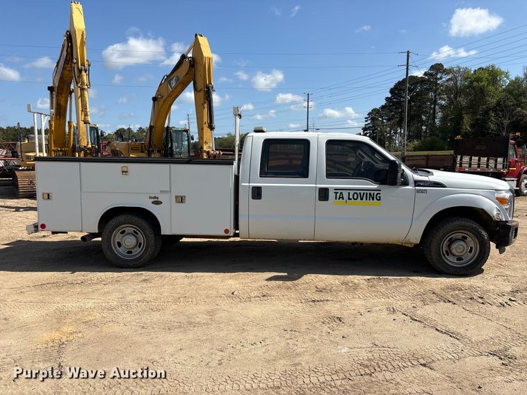 image for item EU0505 2013 Ford F350 Super Duty XL Crew Cab utility bed pickup truck