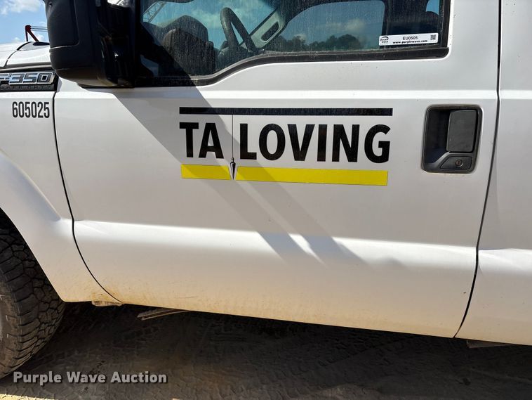 image for item EU0505 2013 Ford F350 Super Duty XL Crew Cab utility bed pickup truck