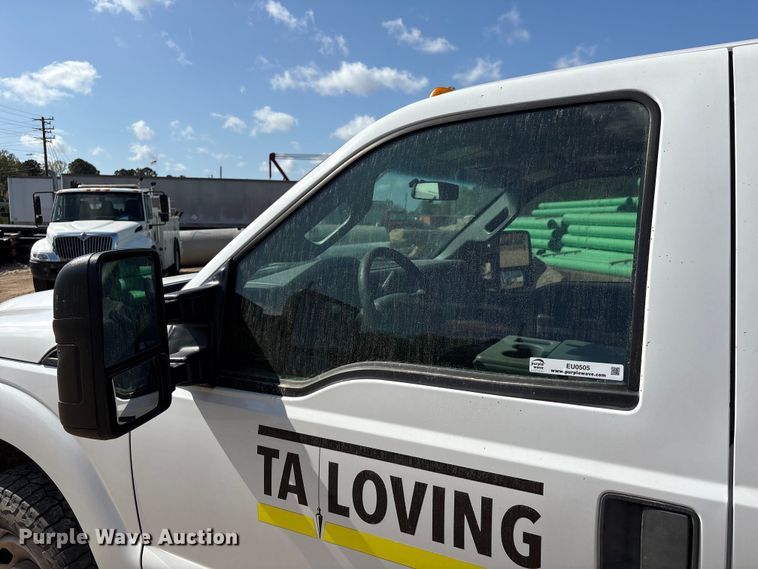 image for item EU0505 2013 Ford F350 Super Duty XL Crew Cab utility bed pickup truck