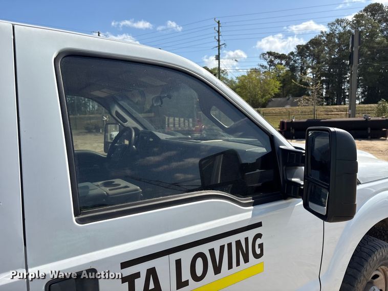 image for item EU0505 2013 Ford F350 Super Duty XL Crew Cab utility bed pickup truck