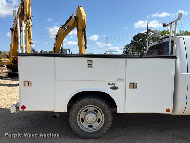 image for item EU0505 2013 Ford F350 Super Duty XL Crew Cab utility bed pickup truck