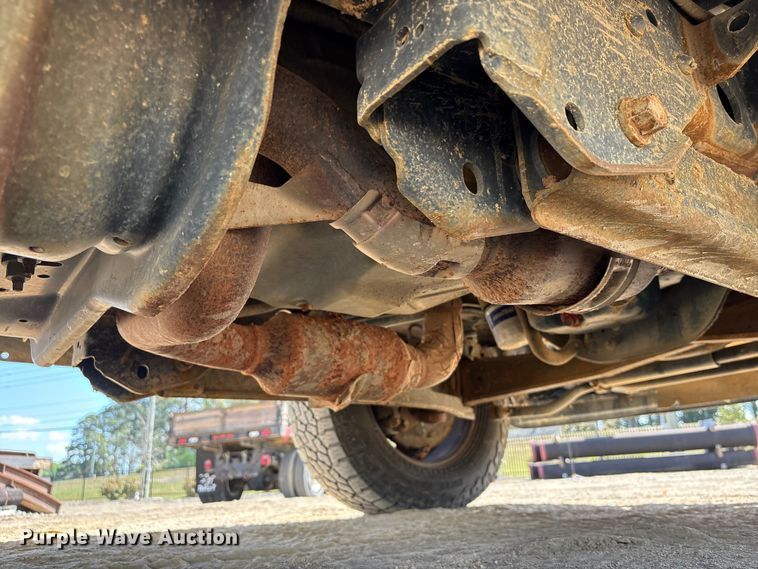 image for item EU0505 2013 Ford F350 Super Duty XL Crew Cab utility bed pickup truck