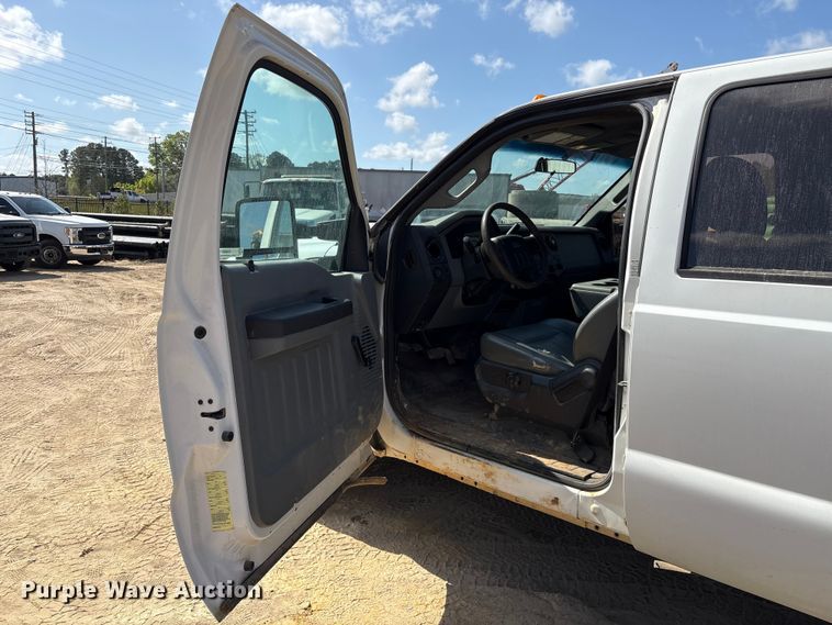 image for item EU0505 2013 Ford F350 Super Duty XL Crew Cab utility bed pickup truck