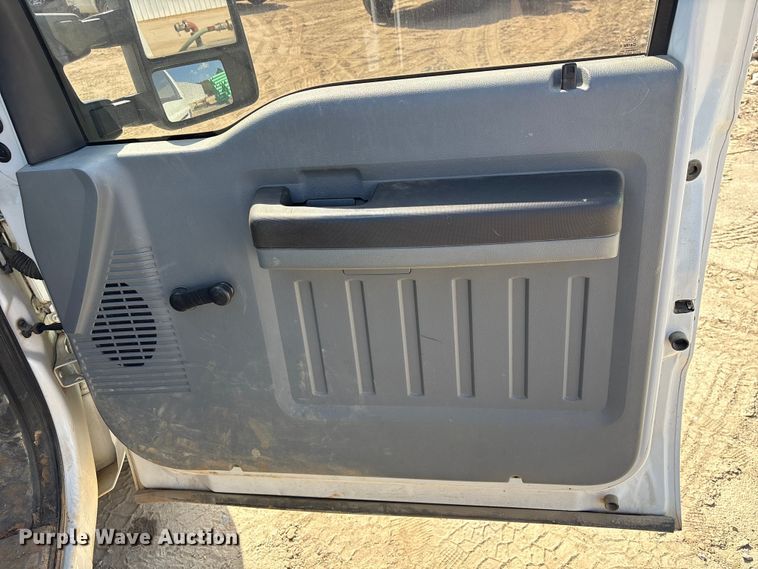 image for item EU0505 2013 Ford F350 Super Duty XL Crew Cab utility bed pickup truck