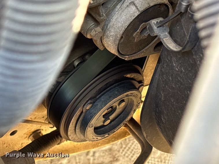 image for item EU0505 2013 Ford F350 Super Duty XL Crew Cab utility bed pickup truck