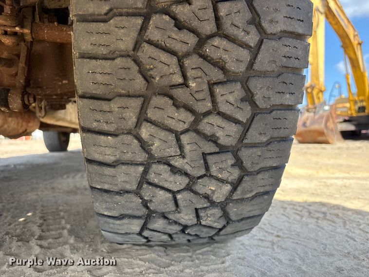 image for item EU0505 2013 Ford F350 Super Duty XL Crew Cab utility bed pickup truck