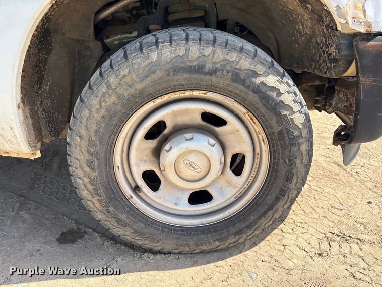 image for item EU0505 2013 Ford F350 Super Duty XL Crew Cab utility bed pickup truck