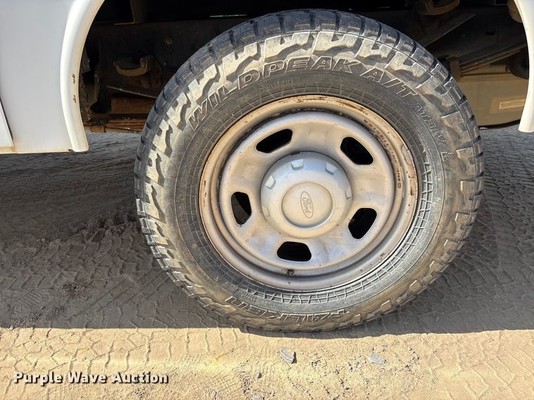 image for item EU0505 2013 Ford F350 Super Duty XL Crew Cab utility bed pickup truck