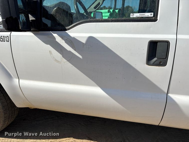 image for item EU0507 2016 Ford F350 Super Duty XL Crew Cab utility bed pickup truck