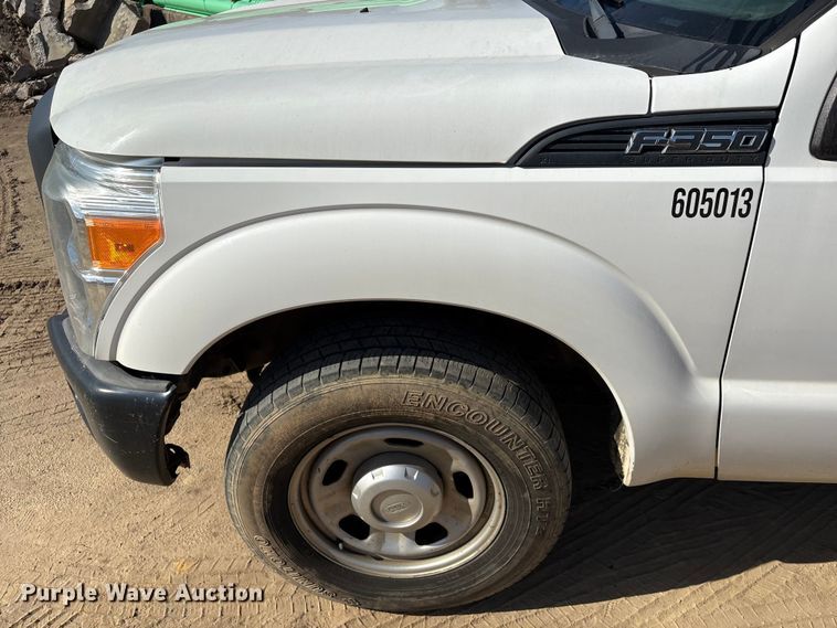 image for item EU0507 2016 Ford F350 Super Duty XL Crew Cab utility bed pickup truck