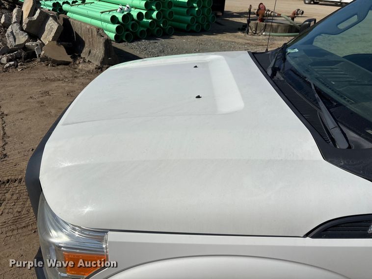 image for item EU0507 2016 Ford F350 Super Duty XL Crew Cab utility bed pickup truck