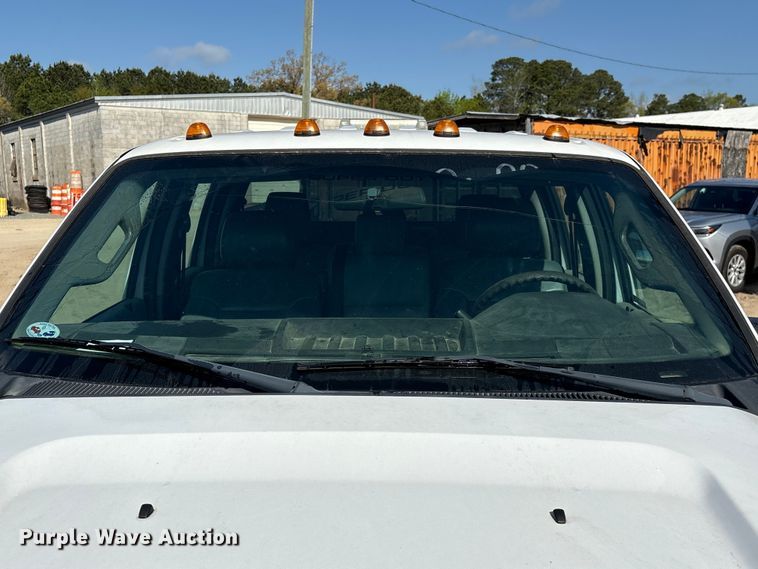 image for item EU0507 2016 Ford F350 Super Duty XL Crew Cab utility bed pickup truck